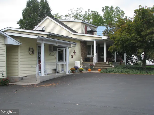 12 Darkes Rd, Jonestown, PA 17038