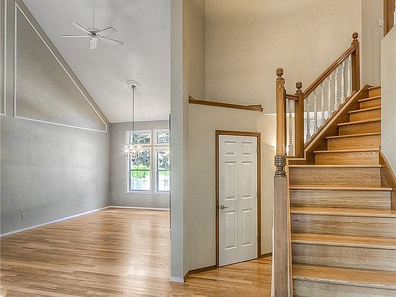 3rd image of 31264 W Lake Morton Dr SE