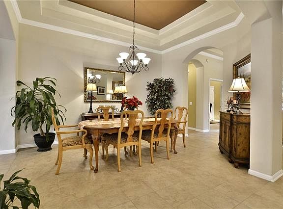 3rd image of 11036 River Plantation Dr