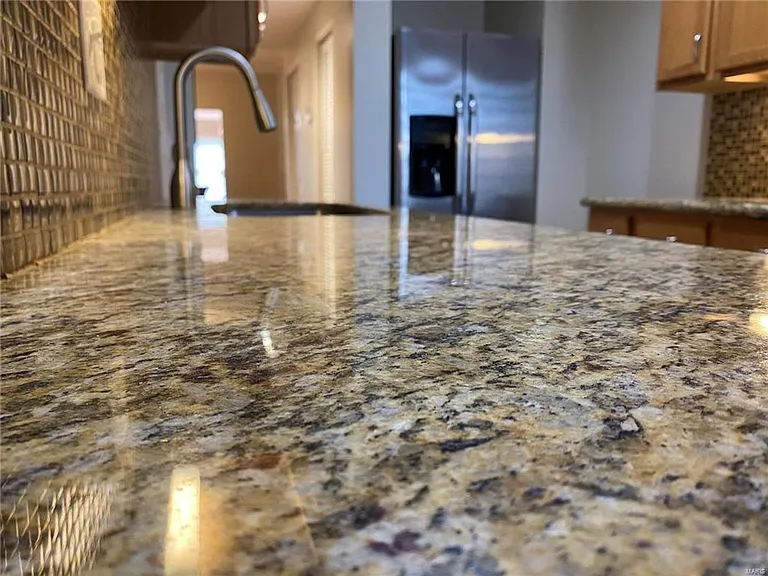 5375 Pershing Ave #1E — Photo 13