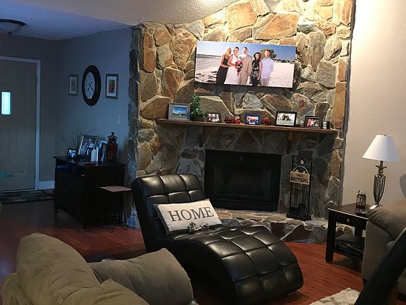 2nd image of 201 Somerset Ln
