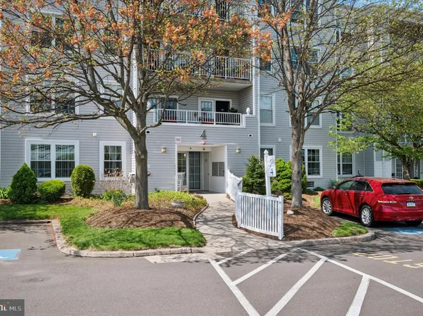 4300 Centennial Sta, Warminster, PA 18974