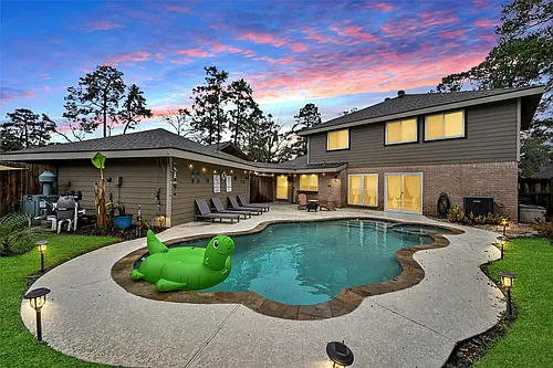 19414 Dianeshire Dr N Photo 1