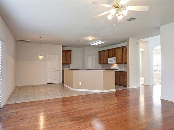 5th image of 201 Mineral Springs Dr