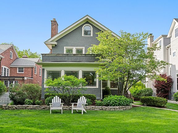 2nd image of 1132 Ashland Ave