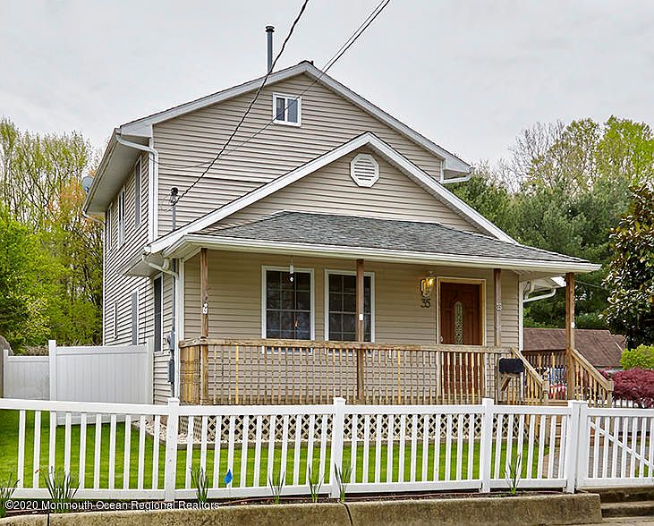 1st image of 35 Magnolia Ave