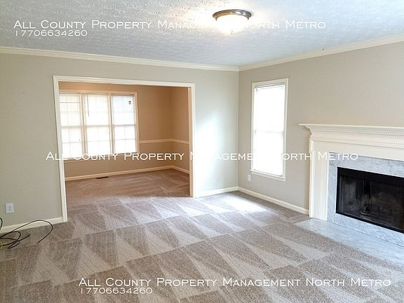 2nd image of 728 Helga Dr NE