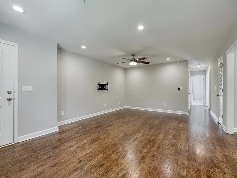 2997 Whispering Hills Ct #2997 — Photo 11