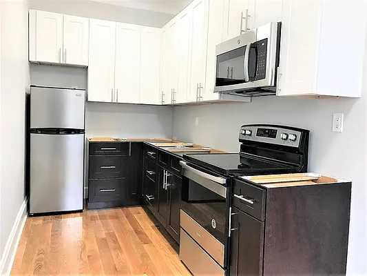 Rented by Lang Realty LLC | media 5