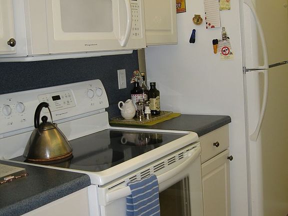 5th image of 244 St Augustine Ave APT 604W