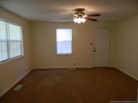 2nd image of 205 W Choctaw St