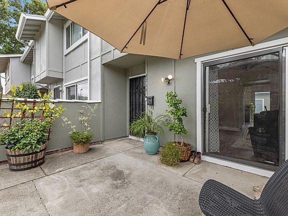 5th image of 4269 Las Feliz Court