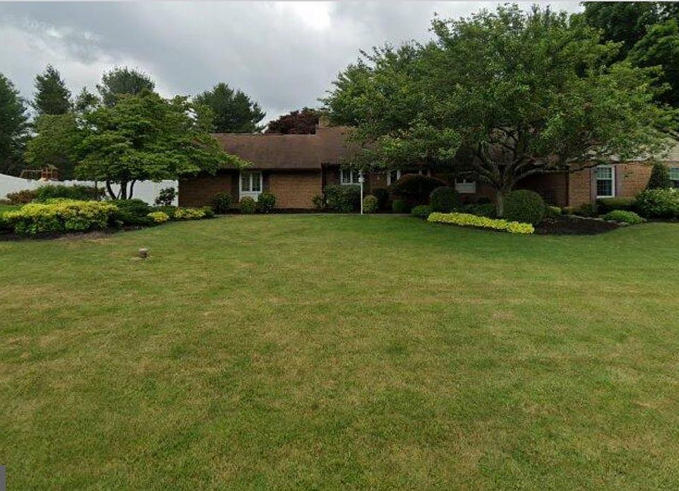 1st image of 1617 Creston Dr