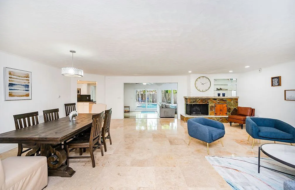 Redbird Ave, Miami Springs — Photo 4