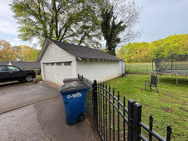 436 Sullivan Rd — Photo 13