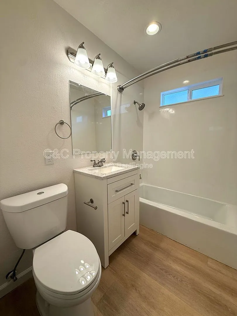 Studio, 1.0 bath, $1,695 — Photo 3