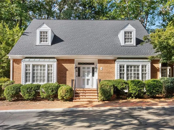 7 Ashton Sq, Greensboro, NC 27408