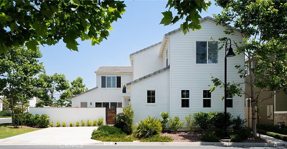 1st image of 642 S Westridge Ave