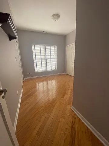 807 W 14th Pl #3B — Photo 17