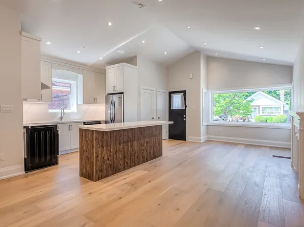 29 Hutton Ave, Toronto, ON M4C 3L2
