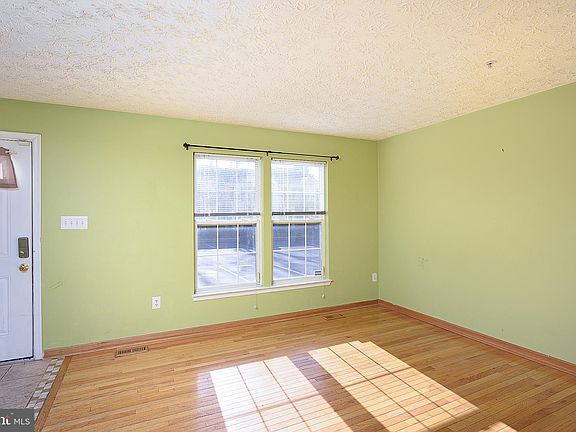 5th image of 1732 Barnwood Ct