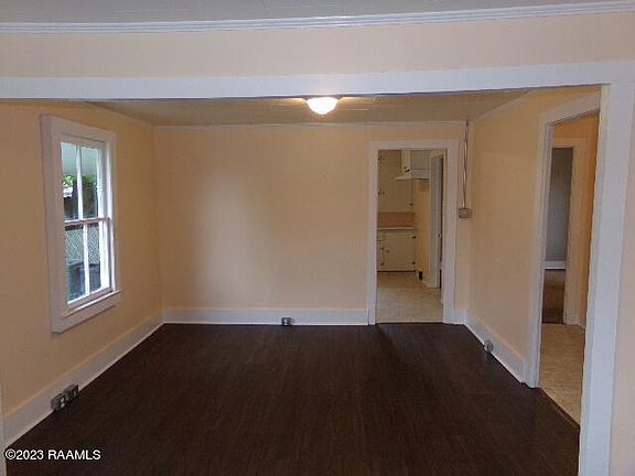 2nd image of 732 Rosalie St