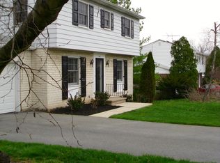 843 Lawrence Dr, Emmaus, PA