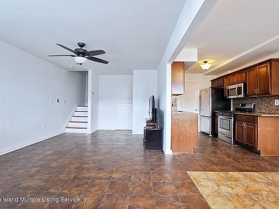 3rd image of 62 Clark Ln APT B