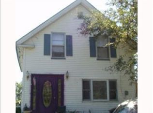 237 Main St, Sherman, ME 04776