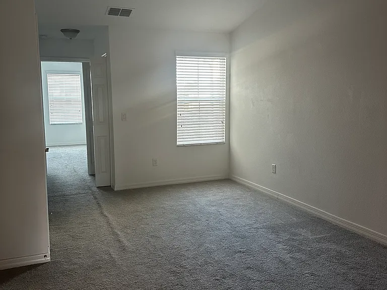 29881 Southwell Ln — Photo 11
