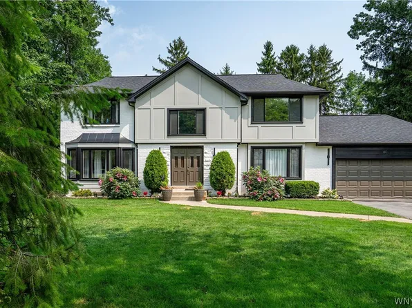 60 Fennec Ln, East Amherst, NY 14051