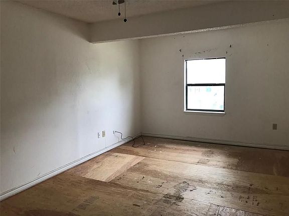 5th image of 1501 Delmar Dr