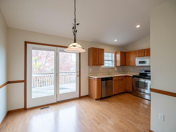 3rd image of 2577 Berwood Ln