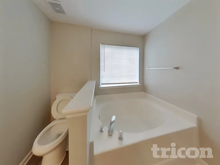 1689 Eagle Trace Dr — Photo 11