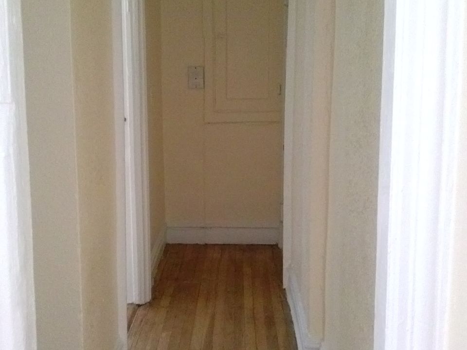 2nd image of 883 Franklin Ave APT 5C