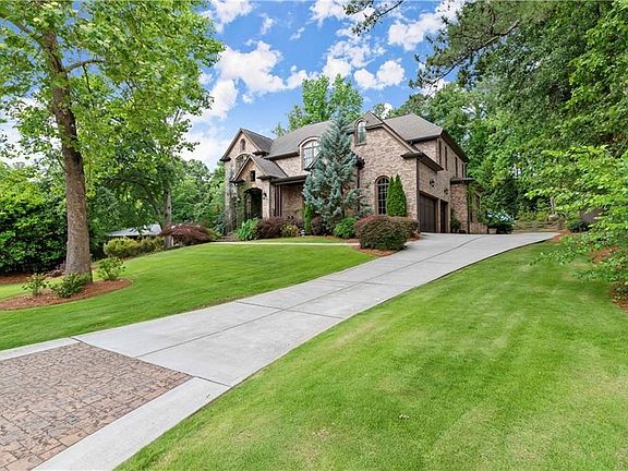 3rd image of 1285 Robert Ln