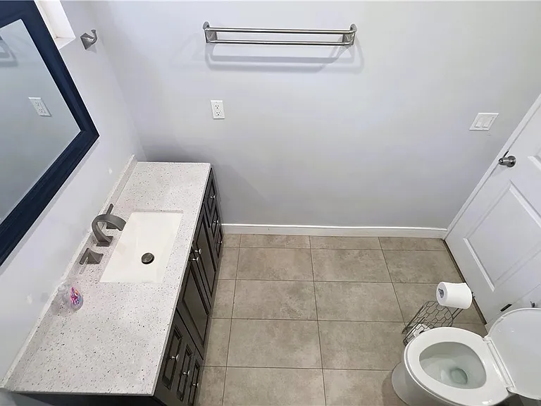 2431 N Lamer St — Photo 13