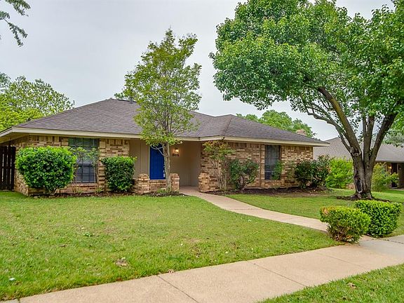 3rd image of 1886 Cliff View Dr