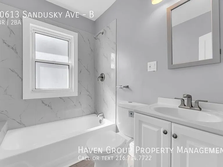 10613 Sandusky Ave #B — Photo 23
