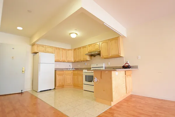 Rented by REAL New York | media 18