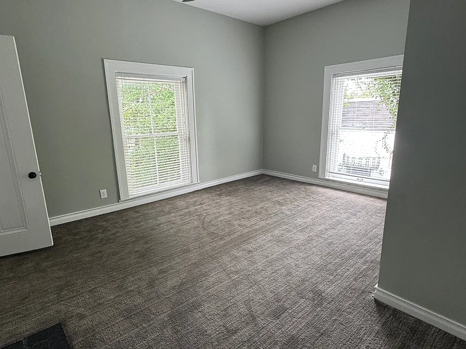 Bedroom 18.5' x 12.5'