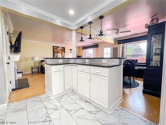 4th image of 81 Mount Vernon Ct #81