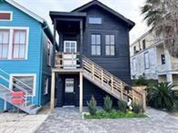 1015 Sealy St, Galveston, TX 77550