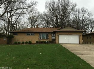 2364 Shady Ln, Seven Hills, OH 44131