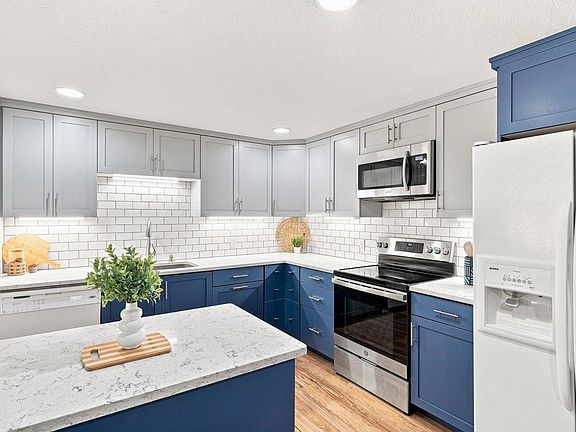 2nd image of 1226 Linden St