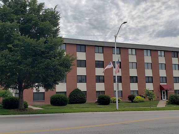 2nd image of 1540 N Cotner Blvd #B202