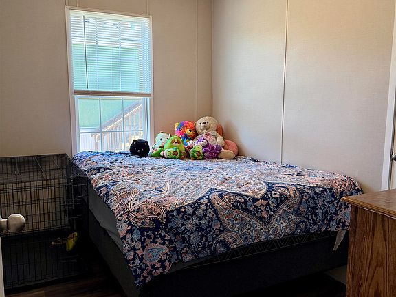 5th image of 373 Columbine Dr