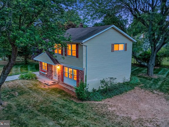 2nd image of 306 Alder Rd