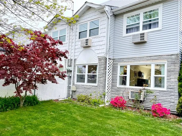 241 Roma Avenue, Staten Island, NY 10306