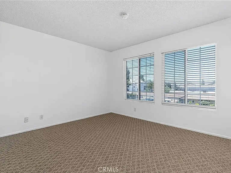 3876 Howard Ave #7 — Photo 34